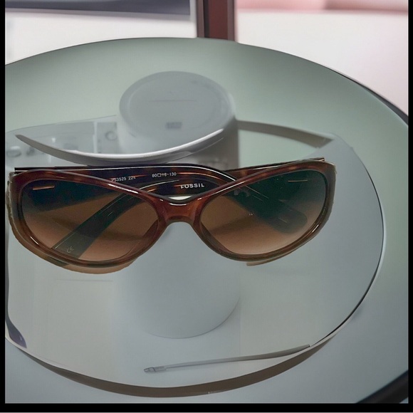 Fossil Sunglasses Tortoise GUC - Picture 8 of 17